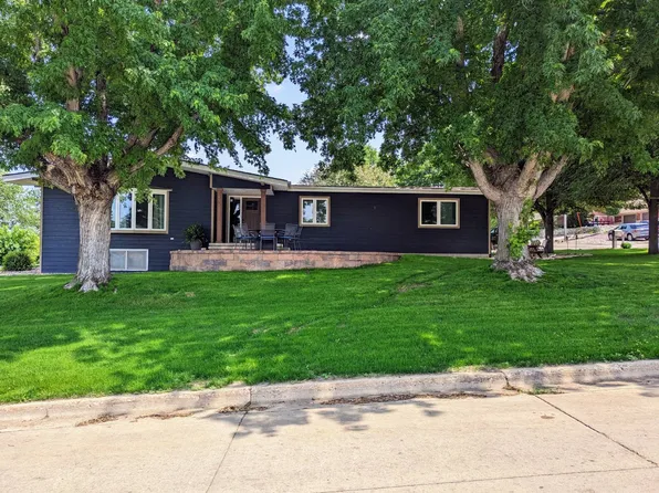 1801 9th St SE, Rock Valley, IA 51247