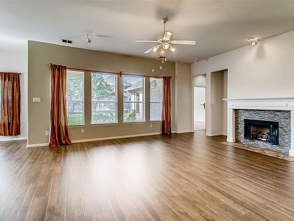 4th image of 1568 Kingfisher Ln