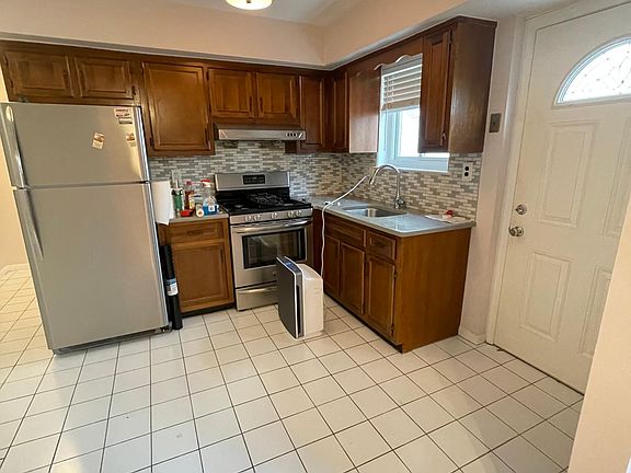 2nd image of 26 Braisted Ave #2
