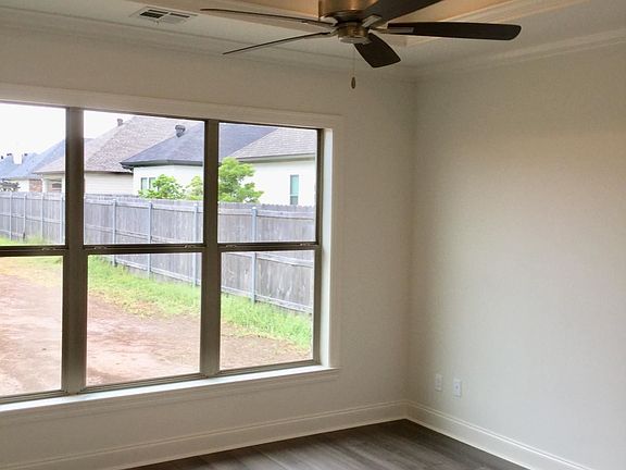 5th image of 207 Meadow Gate Dr