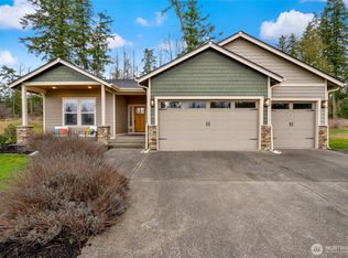 16444 Lawrence Lake Rd SE, Yelm, WA 98597