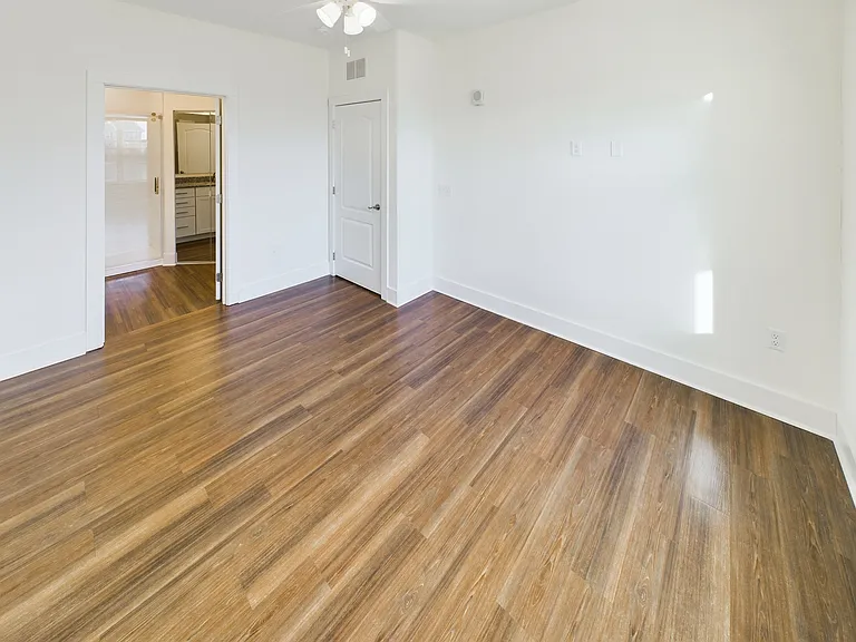 270 Arsdale Ave #26-104 — Photo 8