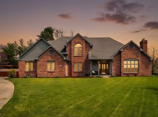 281 Sunrise Cir, Greenwood, IN
