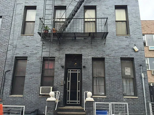 Rented by Brooklyn Group | media 8