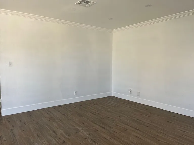 21440 Santa Barbara Dr — Photo 3