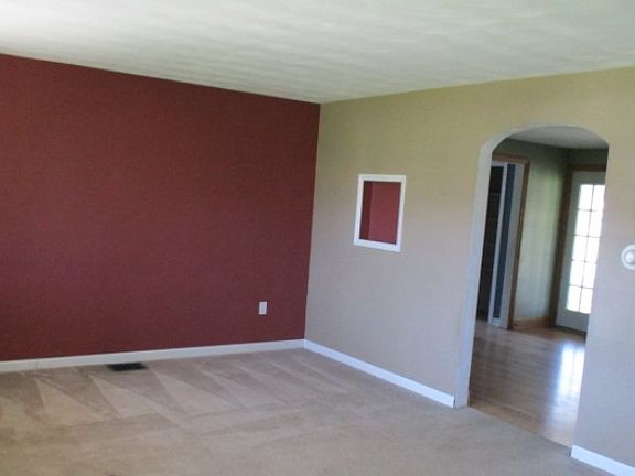3rd image of 174 Jerrol Ct