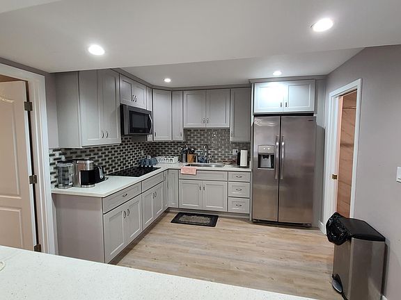 2nd image of 431 Alta Loma Ave #2