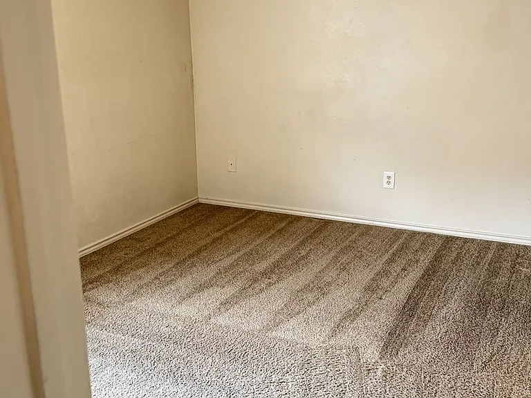 3310 Barcelona Dr #D — Photo 5