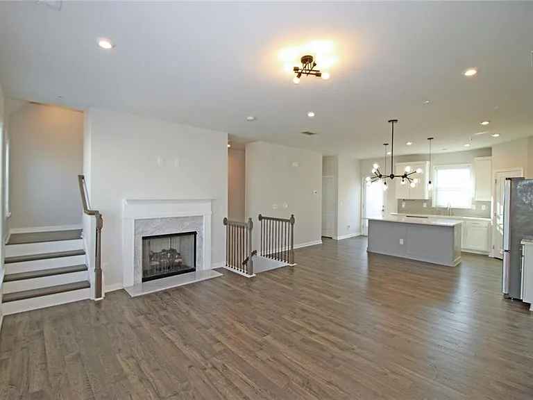 1675 Coasta Way — Photo 3