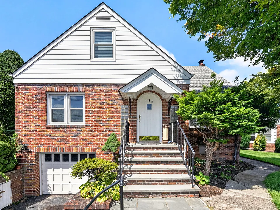 165 Oak Grove Ave #2
