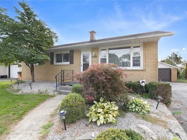 128 1st Ave, Norfolk County, ON N4B 1G3