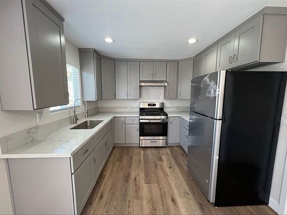 5th image of 1081 E Nocta St