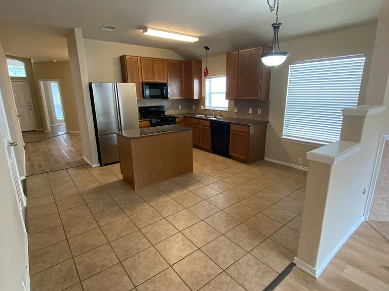 2307 Paradise Ridge Dr — Photo 2