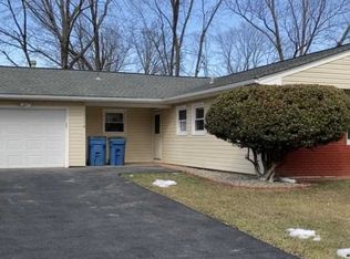 13110 Moss Ranch Ln, Fairfax, VA 22033