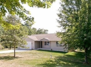3096 56th Street Trl, Center Pt, IA 52213