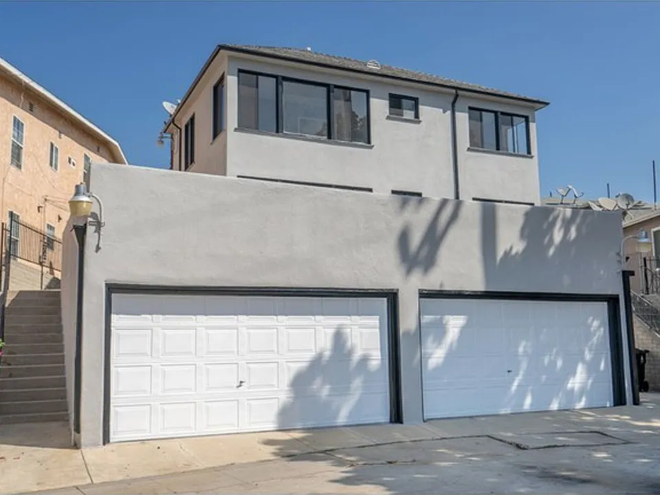 5623-5633 W Venice Blvd