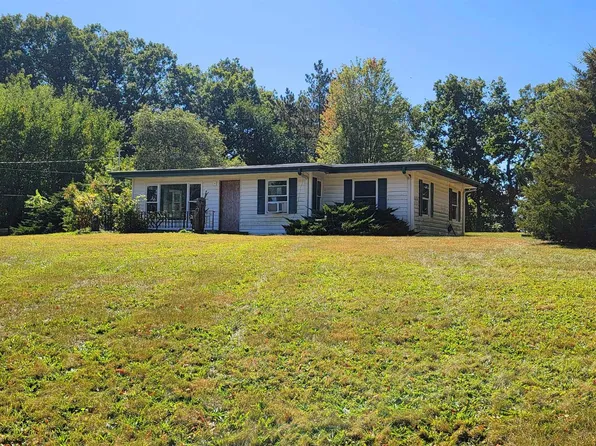 4976 Orchard Ln, Rockford, IL 61101