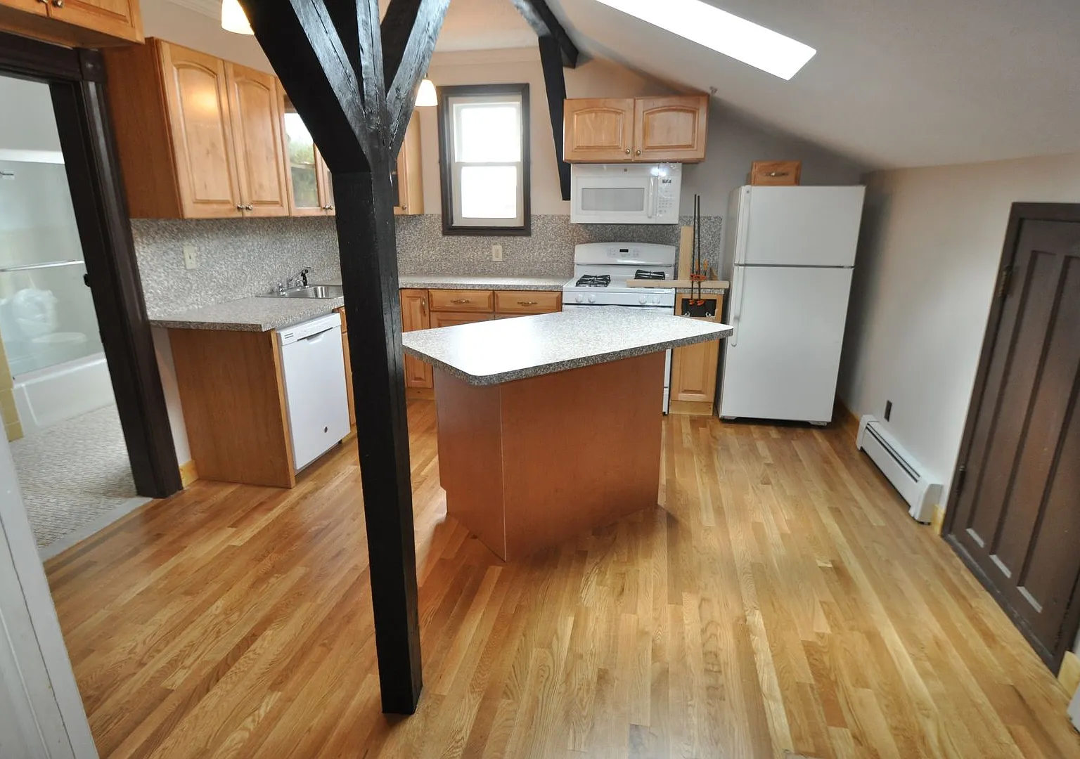 19-23 Pearl St — Photo 2