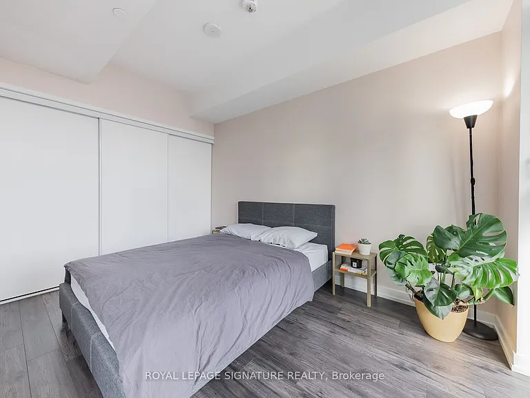33 Helendale Ave #2105 — Photo 10