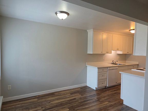 3rd image of 615 NW 85th St #8