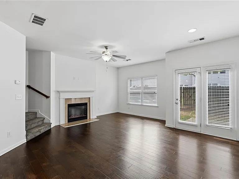 4987 Longview Walk — Photo 7