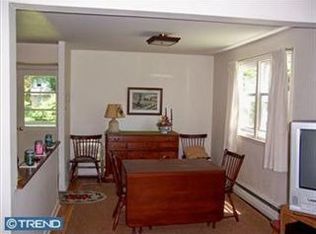 971 Surrey Dr, Blue Bell, PA 19422