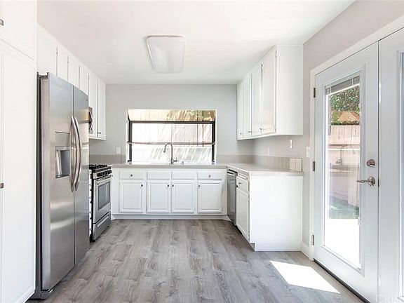 5th image of 13940 Fenton Ave