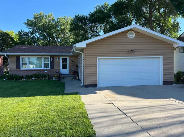1002 Elm Ave, Norfolk, NE 68701