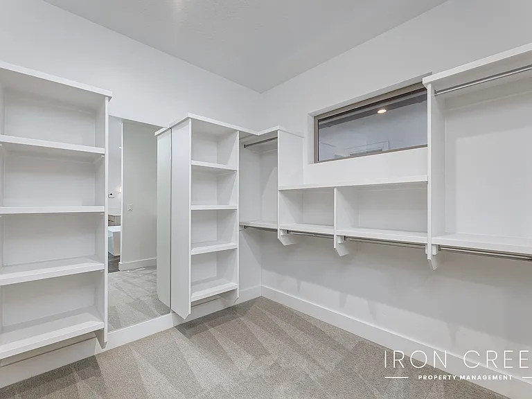2285 S Aburge Ave — Photo 14