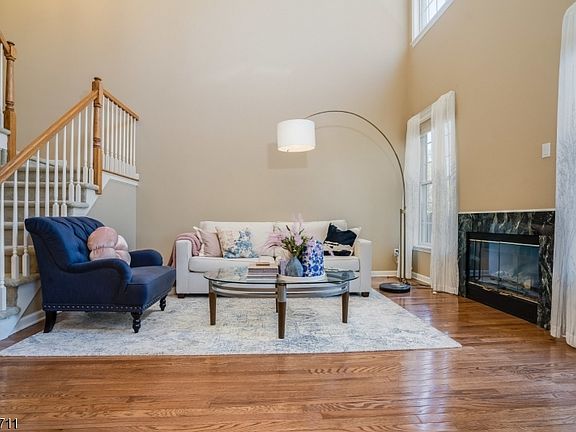 3rd image of 31 Pinehurst Cir