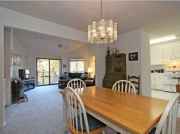 3rd image of 816 Harbor Place Dr