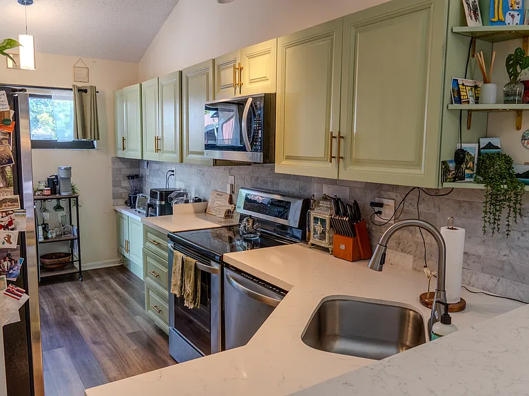1753 NW 74th Ave — Photo 5