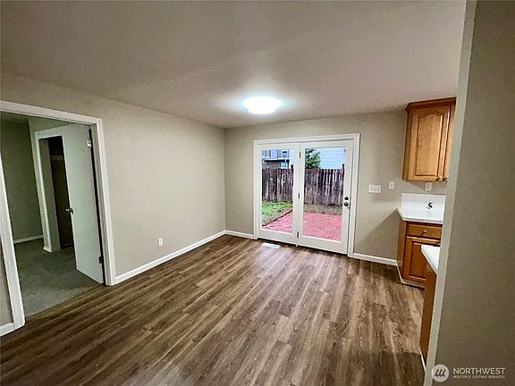 5th image of 19221 100th Avenue NE