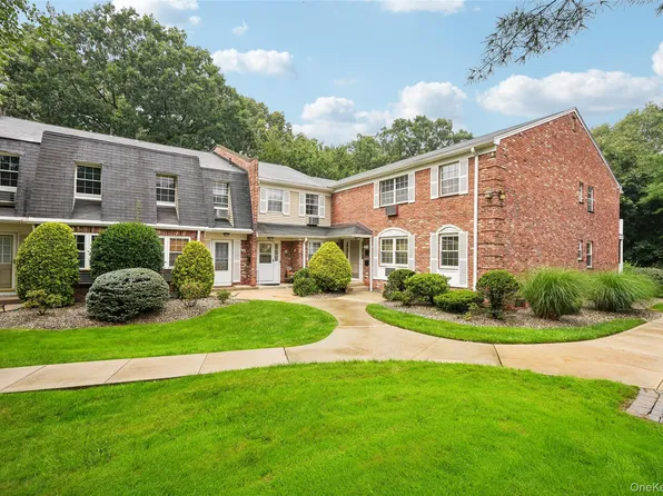 192 Doxbury Lane, Suffern, NY 10901