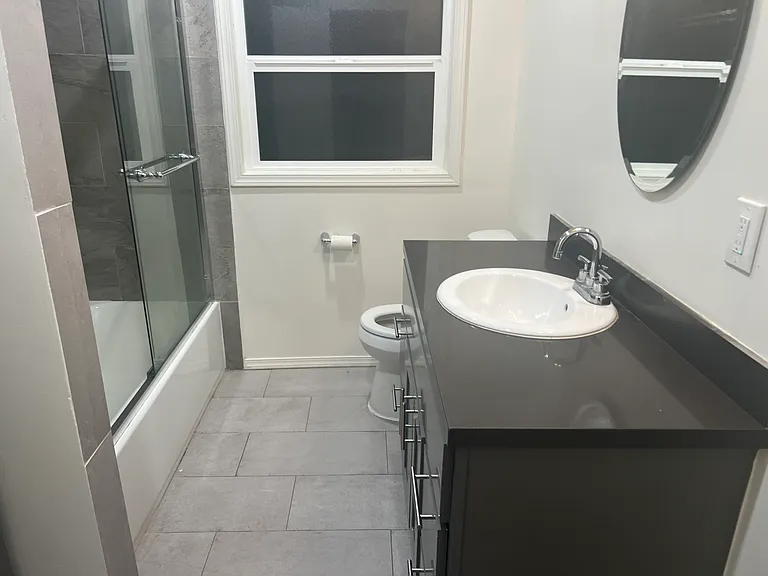 424 Landfair Ave — Photo 13