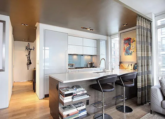 Sold by Warburg | media 2