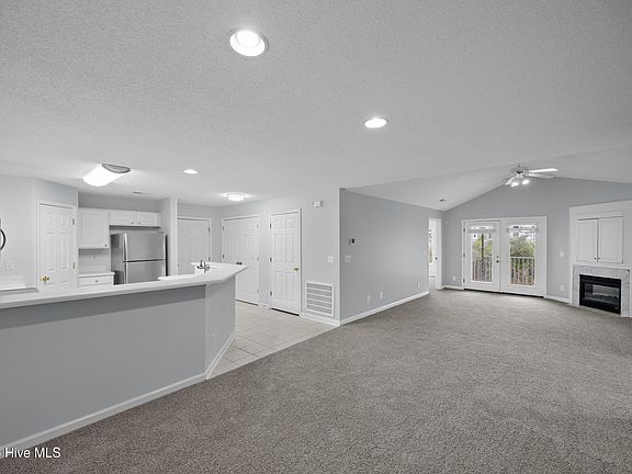 3rd image of 5010 Hunters Trail Unit 13