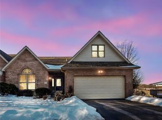 322 Woodcrest Dr, Coraopolis, PA 15108