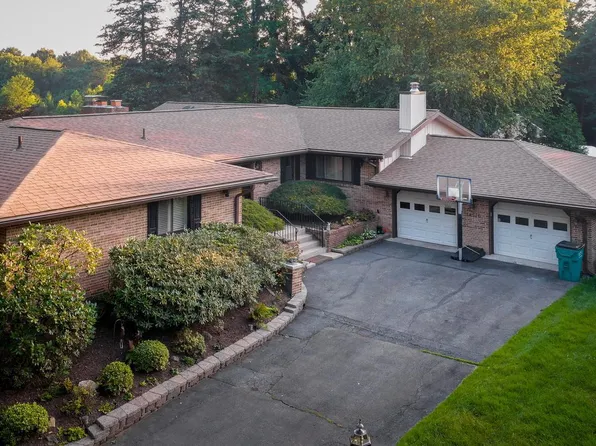 14516 Pioneer Hills Dr, Germantown, MD 20874