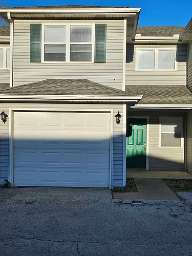 1100 W Crow St Photo 1