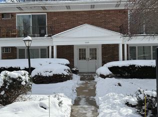 5009 Nob Hill Dr #8, Chagrin Falls, OH 44022