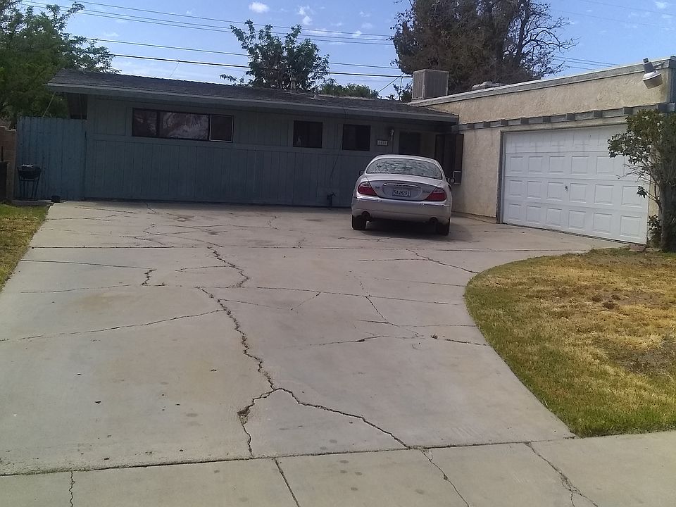 1st image of 1028 W Avenue H7