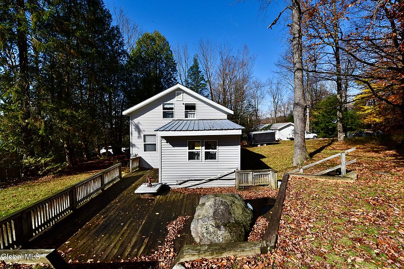2nd image of 4 DELAVAN Avenue