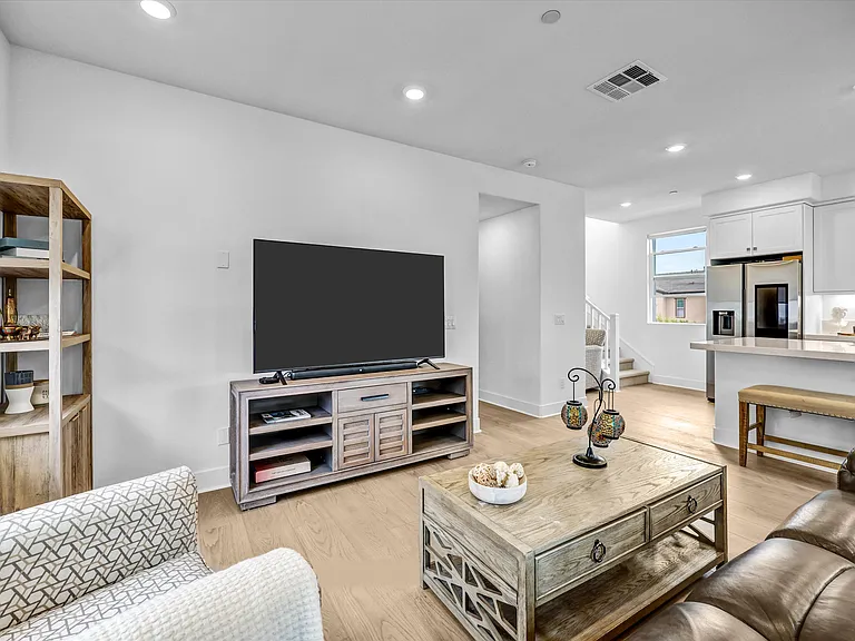302 Fawn St — Photo 12