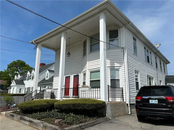 317 Smithfield Ave, Pawtucket, RI 02860