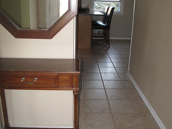 3rd image of 20 Terrace Dr