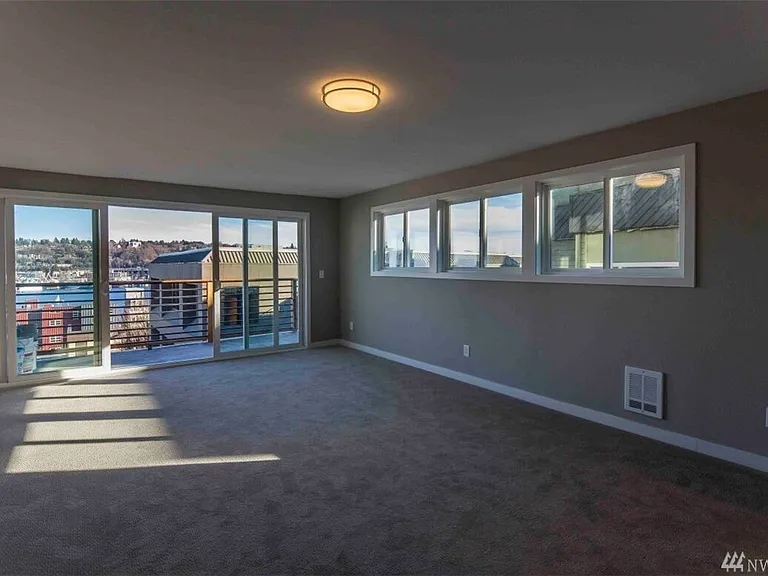 1530 Aurora Ave N #400 — Photo 7