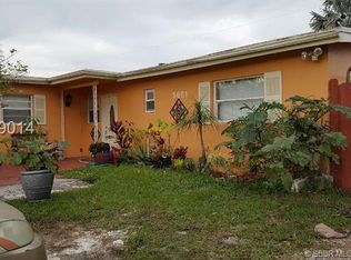 5691 Daphne Dr, West Palm Beach, FL 33415