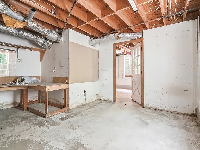 2794 Misty Ct — Photo 34