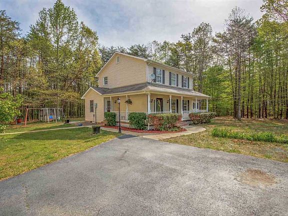 2nd image of 4300 Dogwood Dr